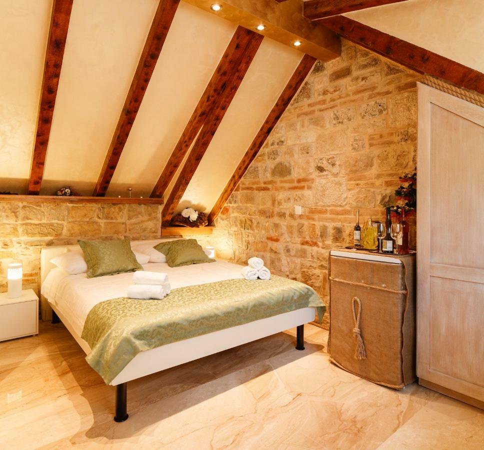Stone House Luxury Rooms Split Exteriör bild