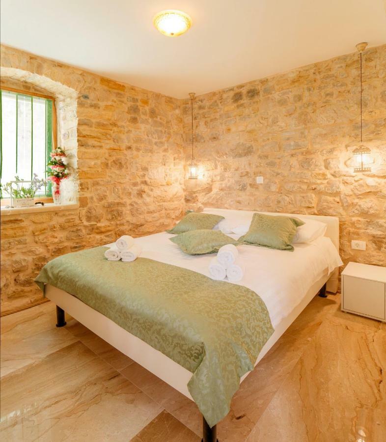 Stone House Luxury Rooms Split Exteriör bild