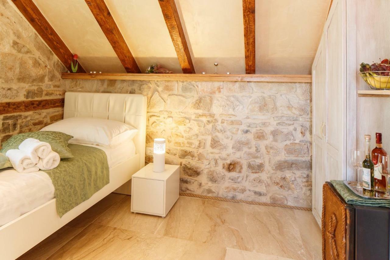 Stone House Luxury Rooms Split Exteriör bild